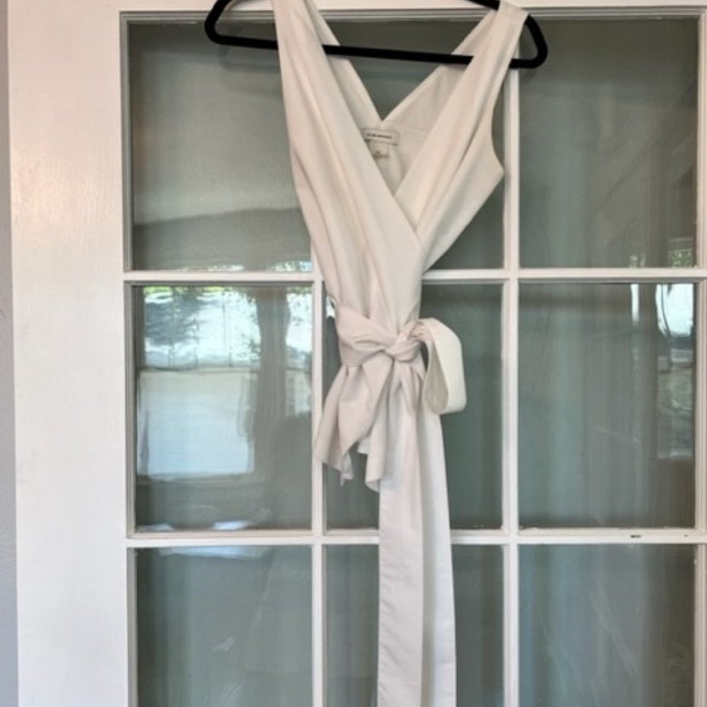 Club Monaco wrap Top